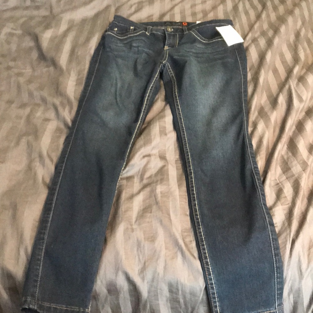 Guess skinny jeans. BRAND NEW!